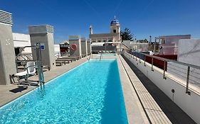 Goodnight Cadiz Apartments